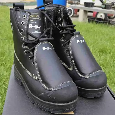 Men's Size 10 Safety/Work boots CSA Grade 1 Protective Toe CSA Electrical Shock Resistence CSA Metat...