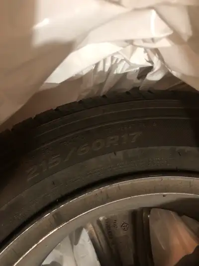 215/60R17 Summer tires on rims Jeep