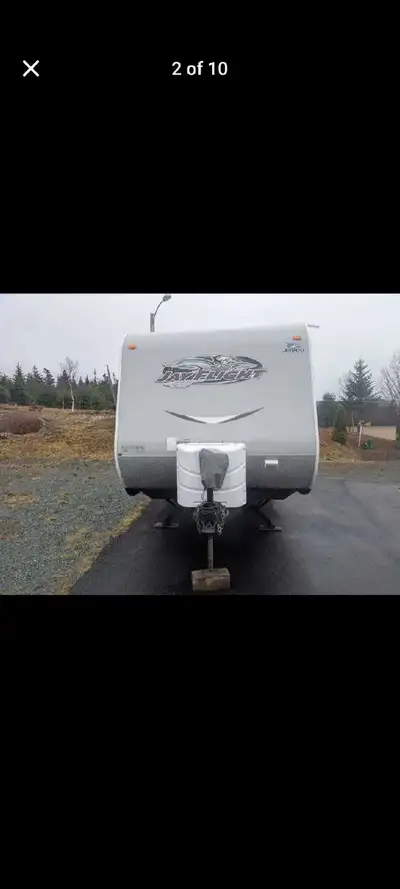 This 2014 Jayco Flight 26 RLS is practically brand new and has been gently used. It's in immaculate...