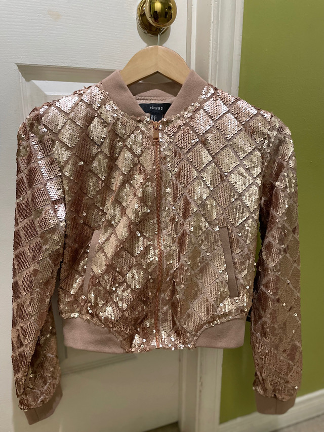 Women's Size S Jacket Sweater in Women's - Tops & Outerwear in Mississauga / Peel Region