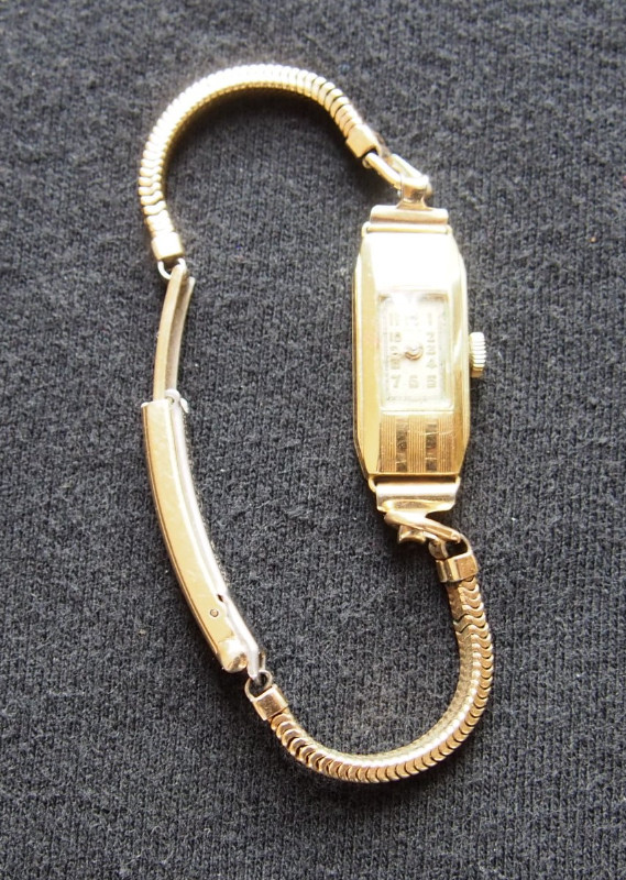 Ladies Gold Art Deco Watch in Jewellery & Watches in Hamilton