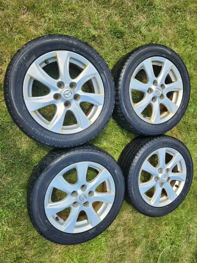 Good condition alloy rims set of 4. Tires are no longer good (no more tread). Effectively selling on...