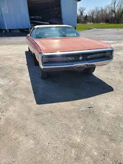 1969 Chrysler 300 convertible Very solid car. Was a 440 car. Motor has been removed. Transmission is...