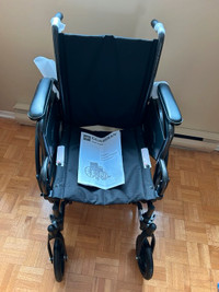 BON PRIX ... Fauteuil roulant pliant MEDLINE Excel, NEUF !