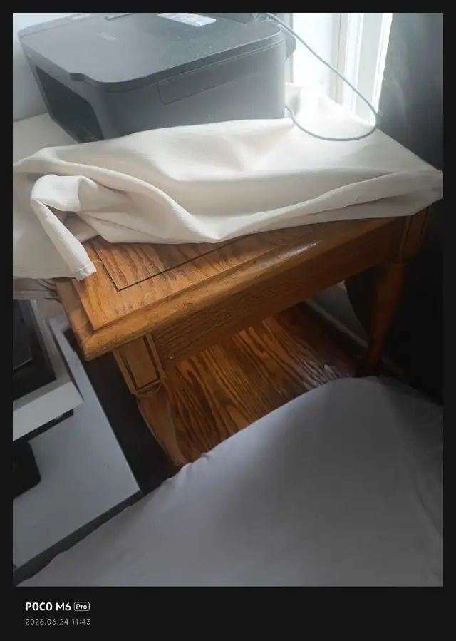 table de nuit de chevet  in Dressers & Wardrobes in Lanaudière - Image 2