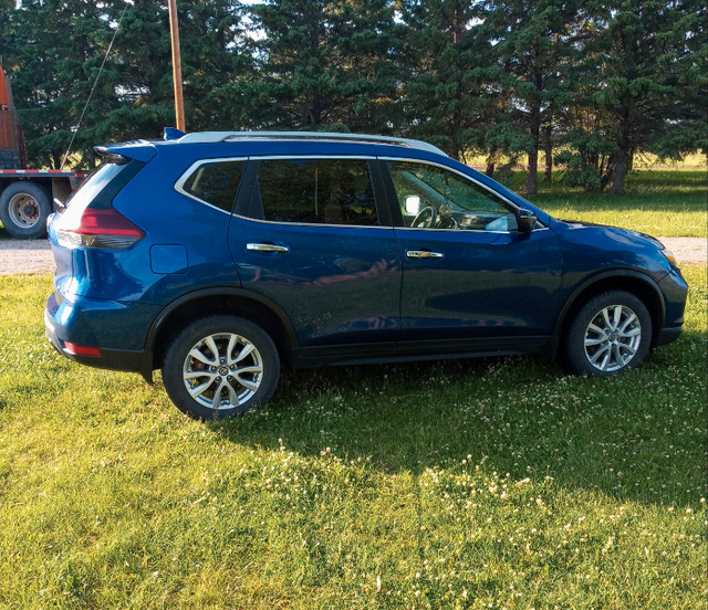 2019 Nissan Rogue SV Awd in Cars & Trucks in St. Albert - Image 4