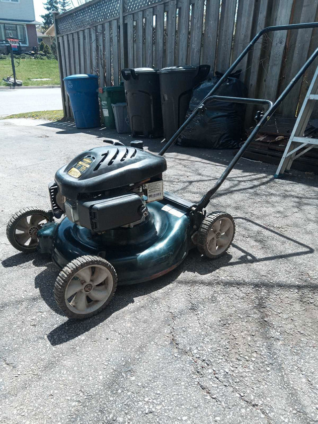 Yardworks 21' Lawnmower for sale in Outdoor Tools & Storage in Hamilton - Image 3