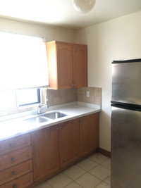 One bedroom apartment in south Etobicoke for rent for June 1