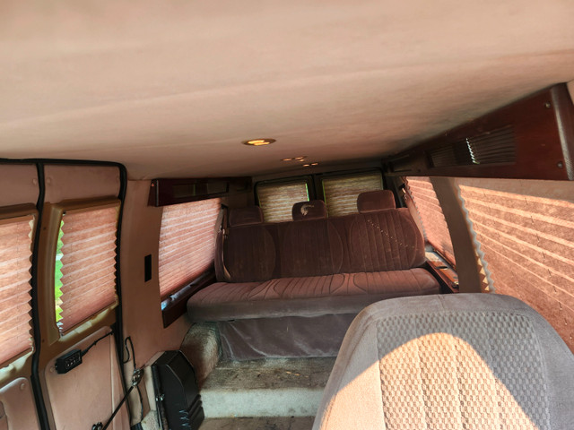 2001 ford E250 conversion van in Cars & Trucks in London - Image 4