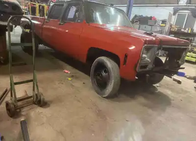 Please text 2896832431 Can deliver No trades Mid 70”s 3+3 crew cab long box a Man’s truck lol it’s a...