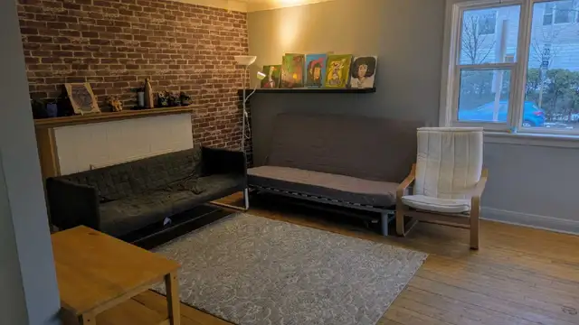 Spacious room walking to u of o all in - Nov 1st
