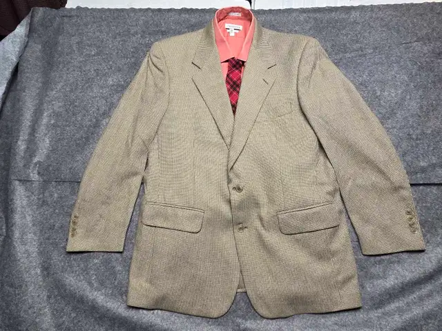 Burberrys Sport Blazer Jacket Men 42 Wool in Men's in City of Toronto - Image 7