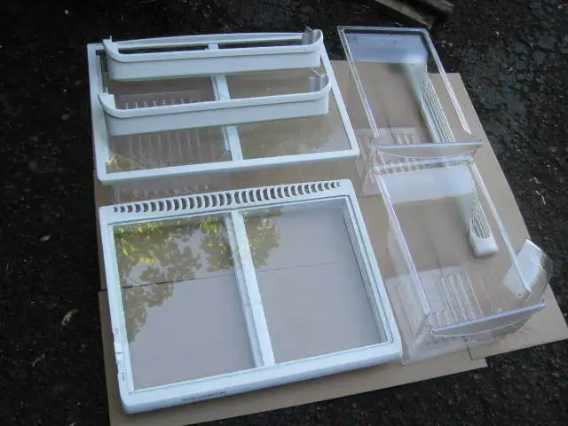 KENMORE (Sears) Refrigerator Parts - Divers Pieces Réfrigérateur in Refrigerators in City of Montréal - Image 3