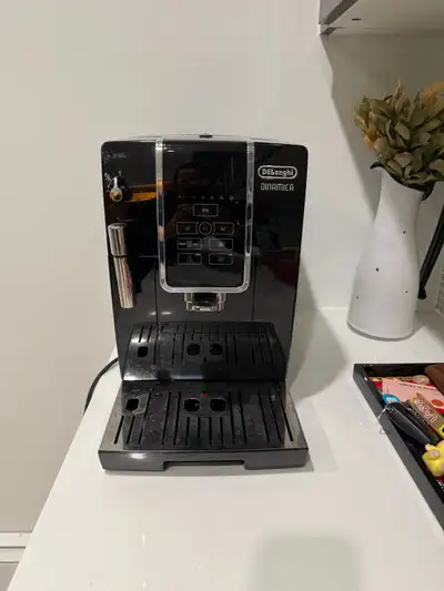 De'Longhi Dinamica Espresso Machine, View more