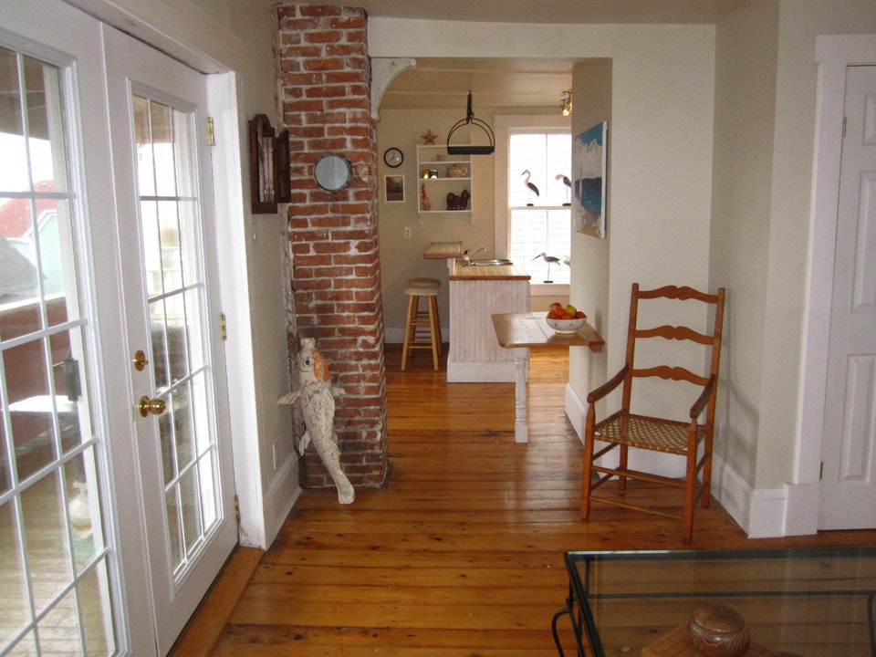 Lunenburg 2 Bedroom Apartment 1