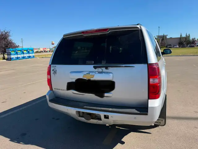 2014 Chevy Suburban LTZ great condition