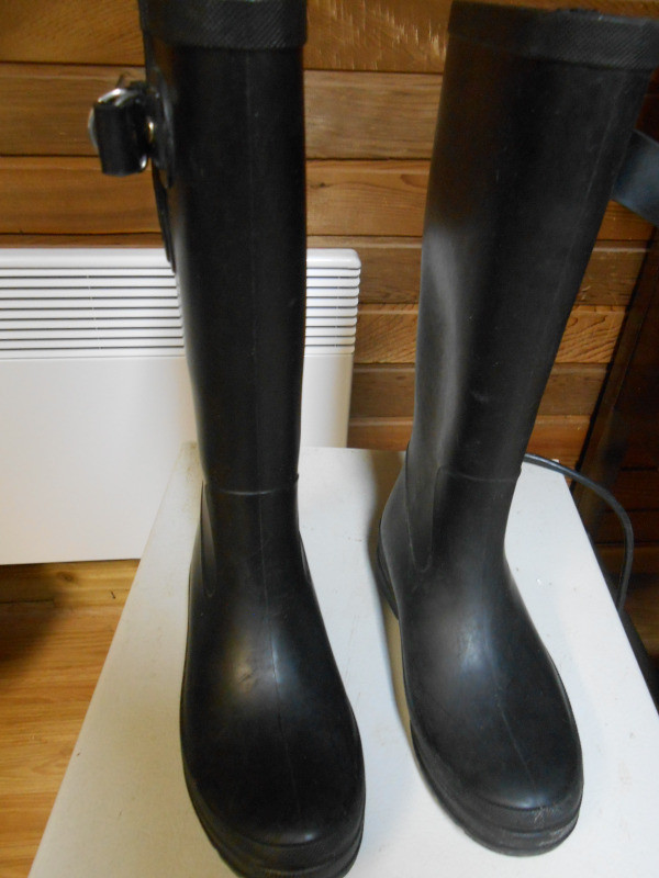 Bottes de caoutchouc dans Femmes - Chaussures  à Laval/Rive Nord - Image 2