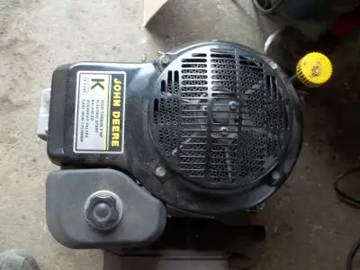 MOTEUR   TRACTEUR   GAZON   KAWASAKI   DE  9   HP., View more