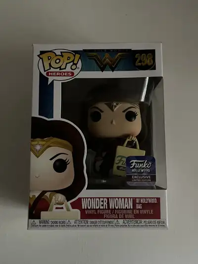 Funko Pop! Wonder Woman w/ Hollywood Bag #298 (Funko Hollywood), View more