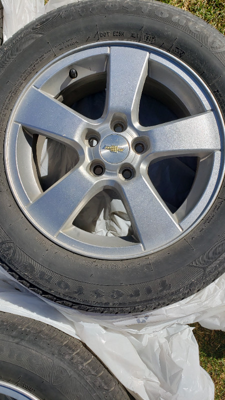 2013 Chevy Cruze wheels & tires in Tires & Rims in Kitchener / Waterloo - Image 3