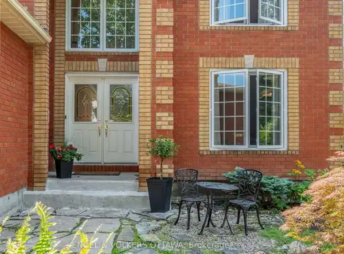 It's a beautiful Master suite with 4 spaces interconnected in one. Large private entrance door, priv...