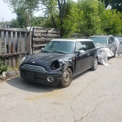 I JUST DECIDE TO PARTING OUT 2008 MINI CLUB MAN WAGON,BLUE/SILVER FULL LOAD AUTOMATIC,REAR BARN DOOR...