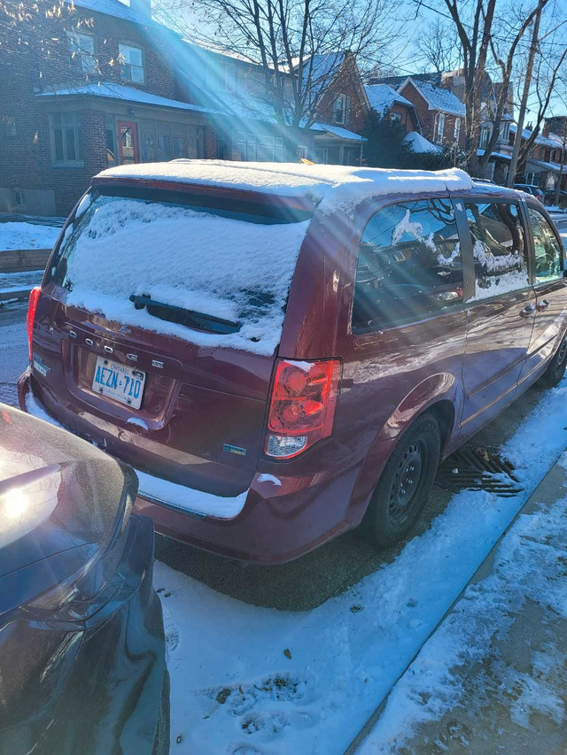 2011 Dodge Grand Caravan in Cars & Trucks in City of Toronto - Image 3
