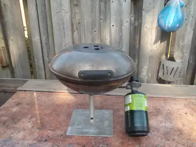 Portable Stainless Steel Propane BBQ May be used on Boat or table top. 13 inch circular cooking surf...