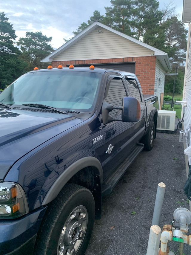 2006 Ford F250 in Cars & Trucks in Ottawa - Image 3