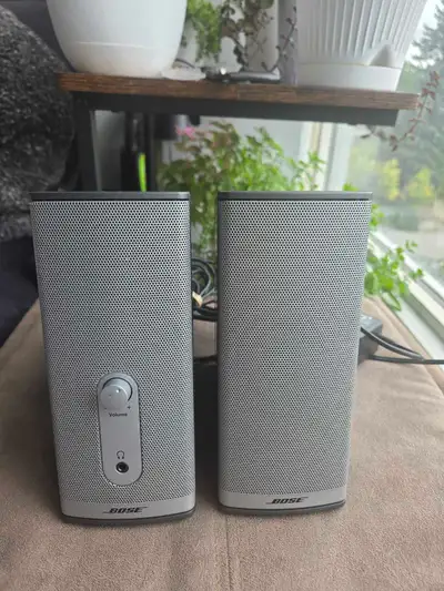 Bose Companion 2 Series II Multimedia Speaker System, View more
