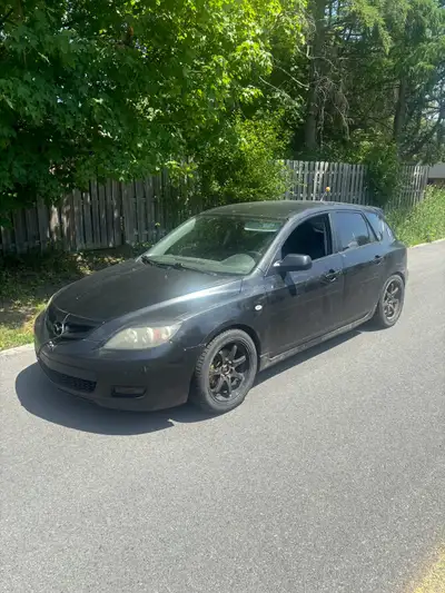 Car drive perfect new breaks reliable non expensive on gas great car uber eats or student manual
