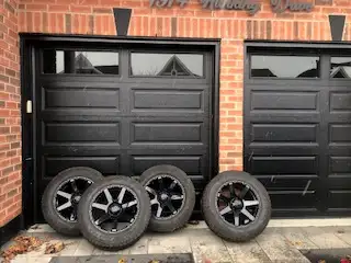 Bridgestone/Blizzak winter tires and rims 275/60/R20. used only 2 months.Excellent condition !! Seri...