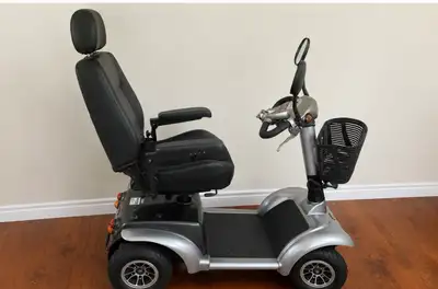 4-Wheel Mobility Scooter – Excellent Condition – Must See!, View more