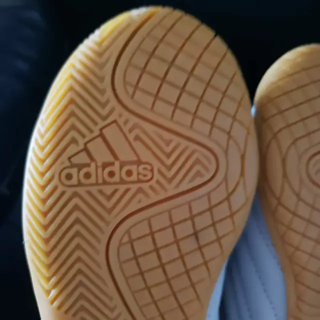 Youth Boys ADIDAS NWOT Copa Indoor Soccer Shoes- 13K in Soccer in Ottawa - Image 9