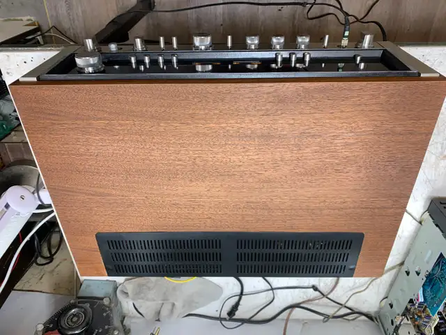 Sansui 9090 Stereo Receiver in Stereo Systems & Home Theatre in Markham / York Region - Image 6