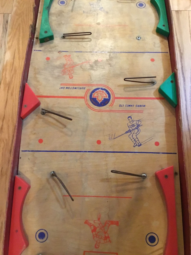 Vintage Munro Table Top Hockey Game $150 in Arts & Collectibles in Trenton - Image 2