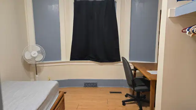 Downtown nice room for rent