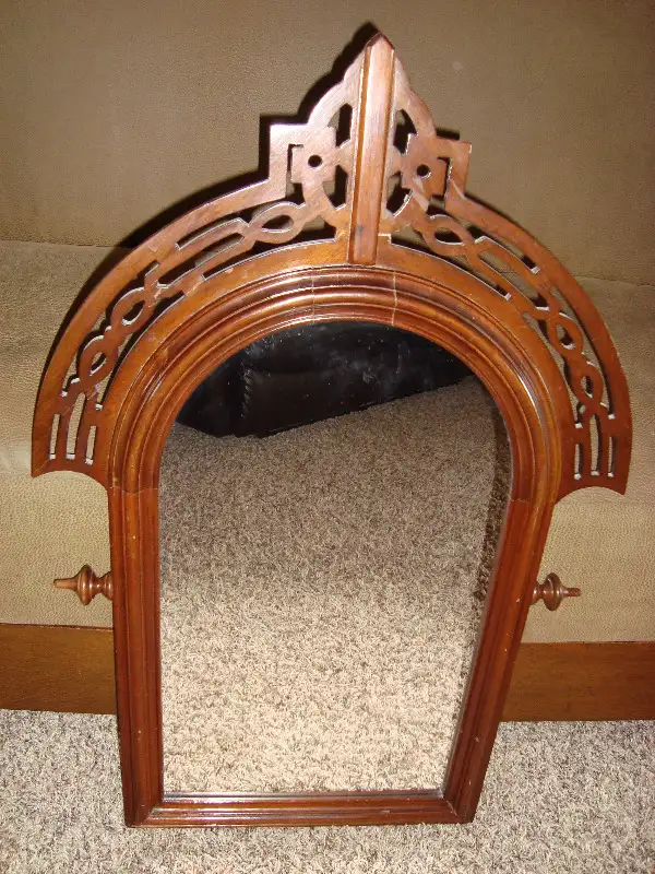 VINTAGE VICTORIAN WALL MIRROR in Arts & Collectibles in Norfolk County - Image 2