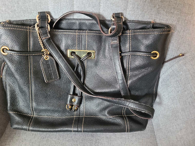 Black Leather Purse dans Women's - Bags & Wallets in Ottawa