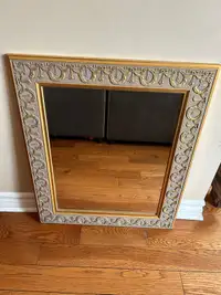 Miroir en bois doré // golden mirror