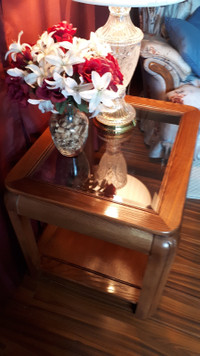 Glass/Oak Livingroom Tables 
