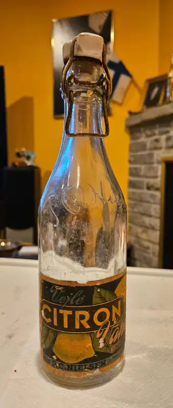 Vintage Flip Top Swing Cap Glass bottle ~ P.C.NIELSEN VEJLE in Arts & Collectibles in City of Toronto - Image 2