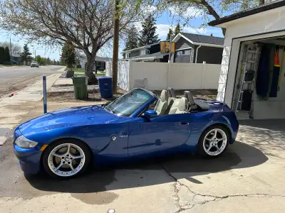 2007 BMW Z4 3.0si Roadster. In-Line 6 . 6 speed standard. 306.631.2418