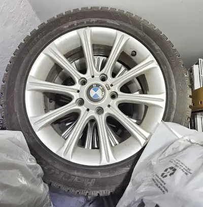 4 x BMW 16 inch M-Series rims and 4 x Hankook Winter i*Pike 205/55R16 tires (barely used). Great con...