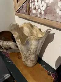Contemporary Jozefina Krosno Handkerchief Art Glass Vase 