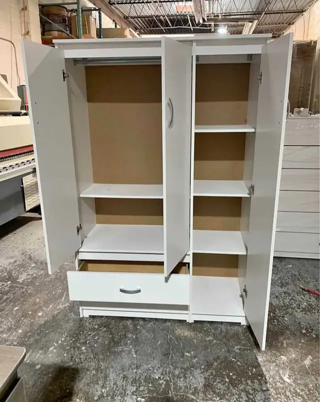 Modern 3-Door Wooden Wardrobe with Drawer in Dressers & Wardrobes in City of Toronto - Image 2