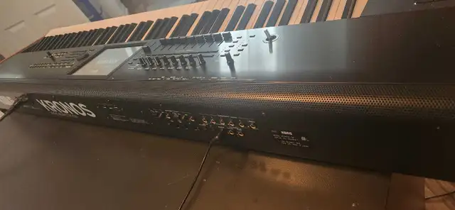 Korg Kronos 2 88 in Pianos & Keyboards in Laval / North Shore - Image 5