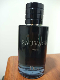 Parfum Sauvage Dior 90% 