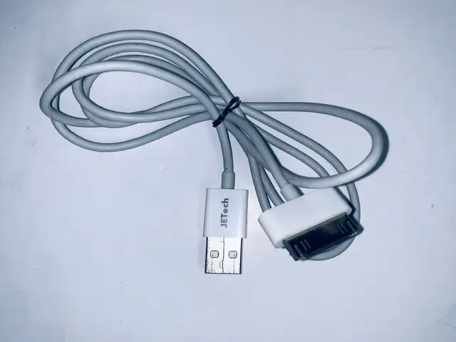 JETech Cable (30’pin connector) in Cables & Connectors in Mississauga / Peel Region - Image 2