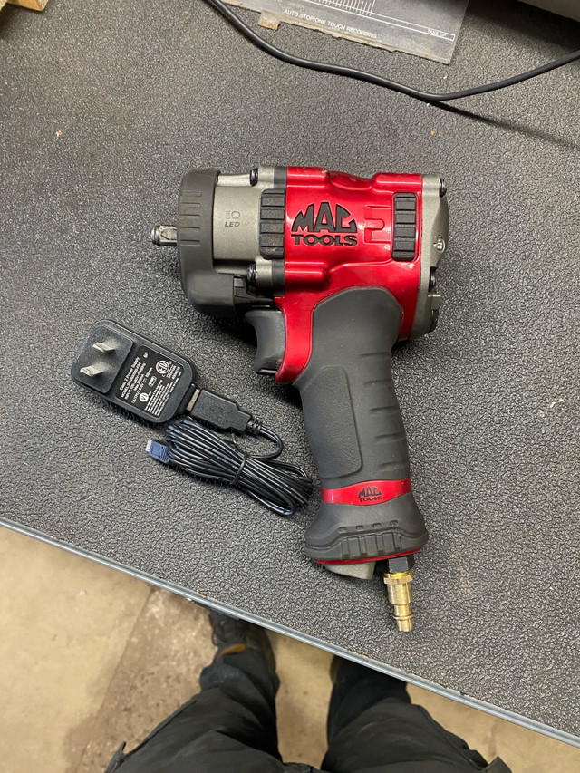 Mac Tools Pneumatic Impact 3/8 in Power Tools in St. Catharines